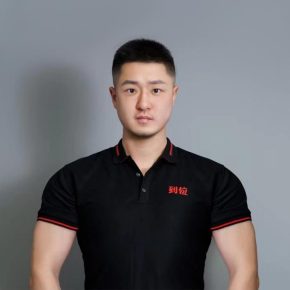 于铁深 上海 40岁 183cm 75kg