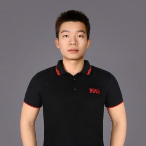 何湘 上海 22岁 177cm 71kg