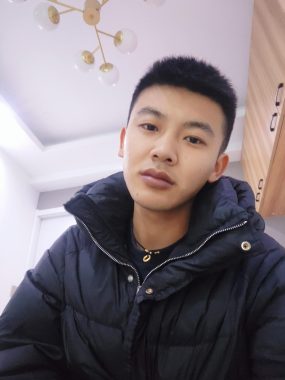 马智峰 上海 24岁 175cm 64kg