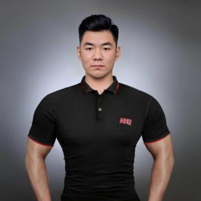 金鸽 上海 22岁 181cm 75kg