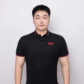 侯明雨 上海 28岁 184cm 95kg