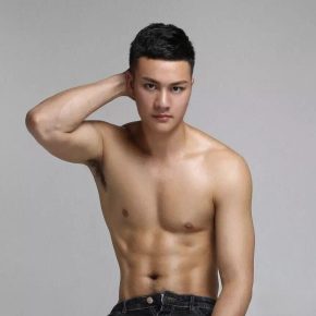 廖凯原 上海 33岁 178cm 68kg