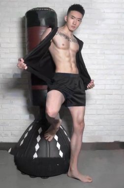 阎学通 上海 29岁 179cm 60kg