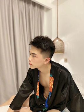 谭炳照 上海 28岁 173cm 62kg