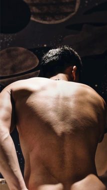郭顶 上海 20岁 183cm 76kg