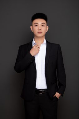 刘龙龙 上海 32岁 178cm 70kg