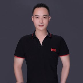 王雪峰 上海 48岁 173cm 62kg
