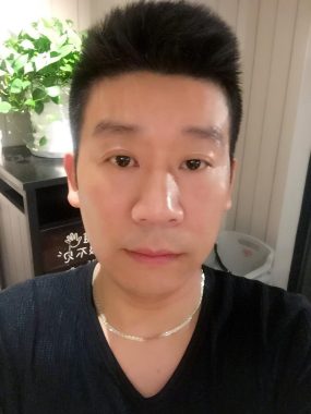 徐双宝 上海 46岁 175cm 60kg