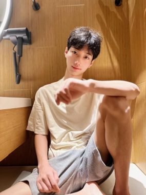 石杰达 上海 21岁 175cm 60kg