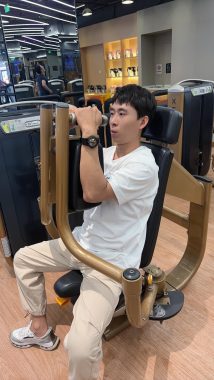 尹国航 上海 31岁 182cm 72kg