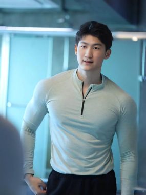 张富鹏 上海 28岁 190cm 85kg
