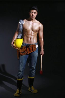 梁兴/郭子奕 上海 31岁 185cm 78kg