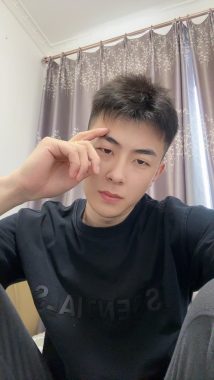 陈浩 上海 24岁 181cm 65kg