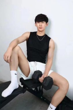 永勋 上海 28岁 183cm 70kg