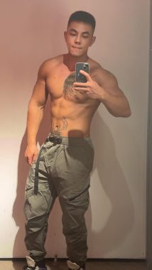 霸小闹 上海 28岁 178cm 80kg