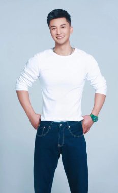 阿盟 上海 26岁 175cm 60kg