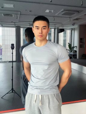 少豪DD 上海 28岁 180cm 72kg