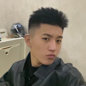 王毅 上海 21岁 183cm 76kg