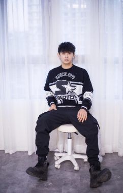 李维桐 上海 26岁 180cm 72kg
