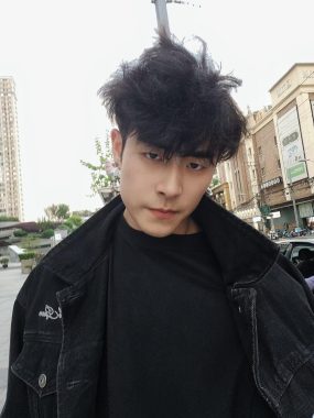 母正龙 上海 25岁 185cm 87kg