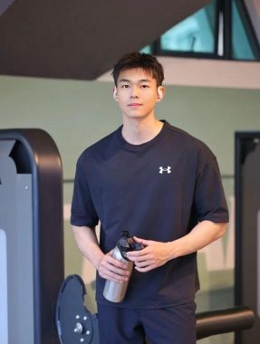 陈炎 上海 25岁 185cm 76kg