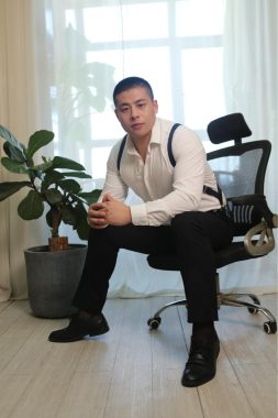 张松柏 上海 38岁 176cm 85kg