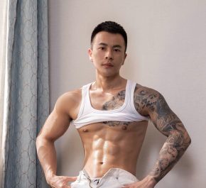 张耀阿坤 上海 34岁 174cm 63kg