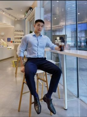 杨旋 上海 26岁 180cm 72kg