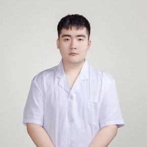 薛浩然 北京 22岁 180cm 95kg