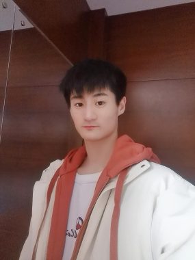 张子龙 北京 26岁 170cm 50kg