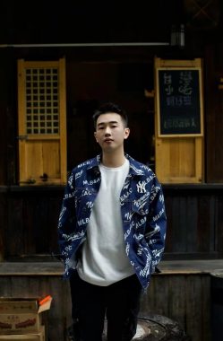 豆佳洛 北京 25岁 180cm 63kg