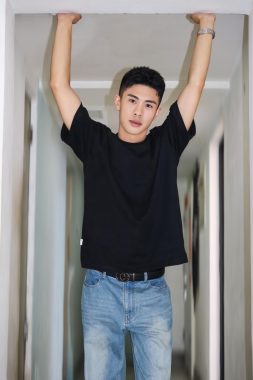 张华 北京 29岁 180cm 68kg