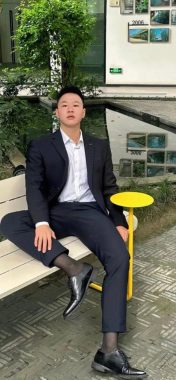 李地 北京 27岁 175cm 75kg