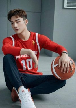 张智锐 北京 22岁 181cm 70kg