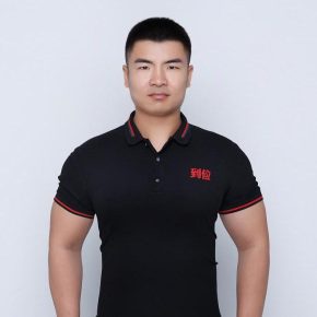 卢许鸽 北京 38岁 177cm 75kg