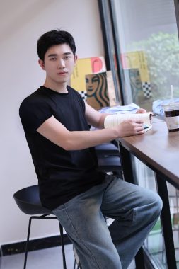 胡其归 北京 28岁 170cm 60kg