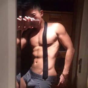 董明珠 北京 32岁 178cm 67kg