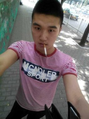 靳东 北京 32岁 180cm 75kg