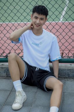 谢涤葵 北京 25岁 174cm 63kg