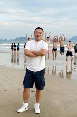 初瑞雪 北京 46岁 175cm 82kg