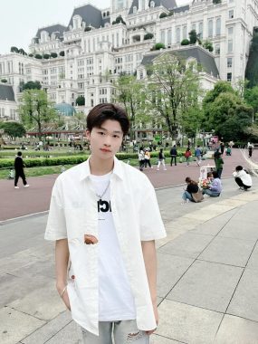 承承 北京 19岁 181cm 65kg