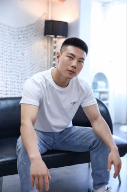 张新 北京 33岁 173cm 65kg