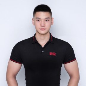 张浩泽 北京 25岁 183cm 72kg