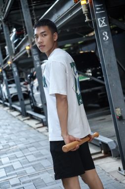 罗林 北京 25岁 184cm 65kg