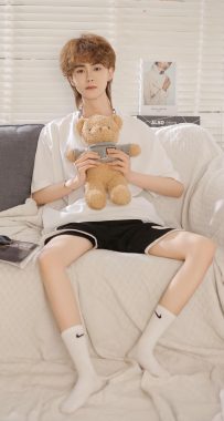 曹金宇 北京 23岁 176cm 50kg