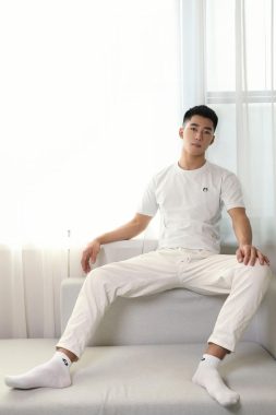 苏东川 北京 21岁 175cm 60kg