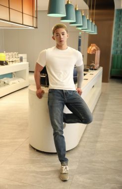 耿超 北京 28岁 180cm 75kg