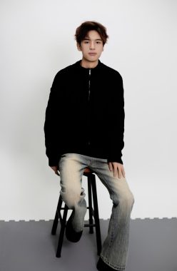 杨超 北京 22岁 180cm 61kg