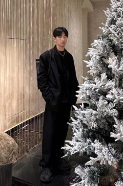 赵育纬 北京 25岁 184cm 75kg