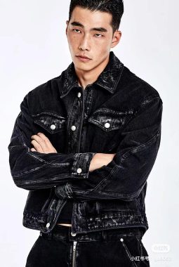 ※※ 北京 22岁 180cm 78kg